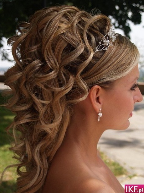 mooie-kapsels-voor-krullend-haar-87-17 Mooie kapsels voor krullend haar