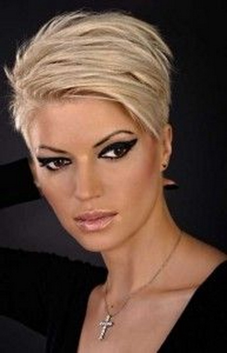 korte-kapsels-blond-2016-02_2 Korte kapsels blond 2016