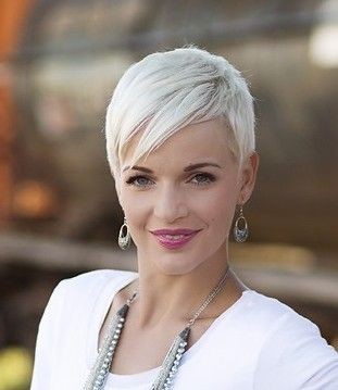 blonde-korte-kapsels-2017-55_19 Blonde korte kapsels 2017