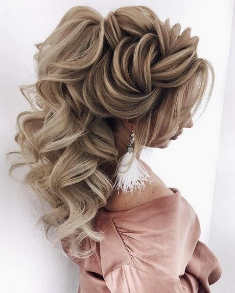 kapsels-met-pony-2020-24_18 Kapsels met pony 2020