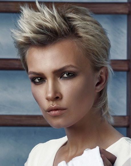 kapsels-2022-dames-kort-haar-41_5 Kapsels 2022 dames kort haar