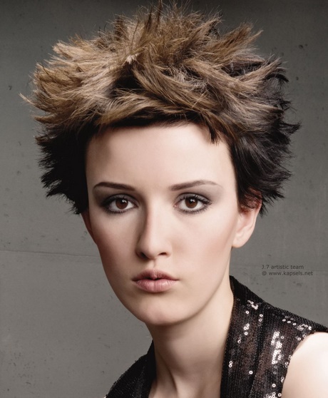 korte-kapsels-voor-dik-krullend-haar-82_16 Korte kapsels voor dik krullend haar