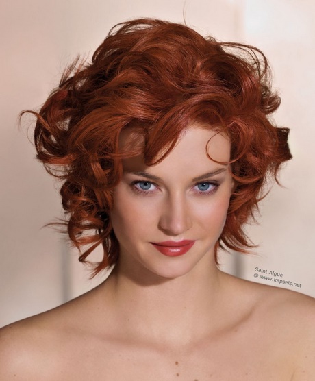 korte-kapsels-voor-dik-krullend-haar-82_18 Korte kapsels voor dik krullend haar