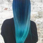 Zwart blauw haar